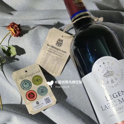 좋은 가격 핫 판매 종이 헝그 태그 프로모션 가격 높은 수준의 인기 종이 헝그 태그 의류 온라인으로