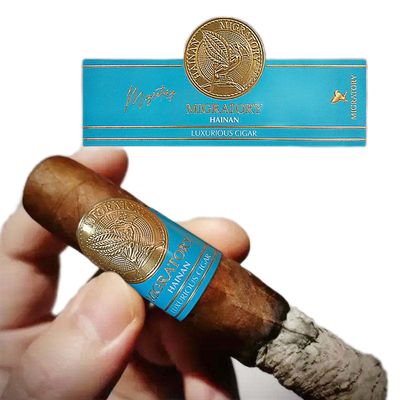 좋은 가격 Luxury 3D Effect Cigar Label with Pantone Color and UV Printing for Premium Cigar Bands 온라인으로