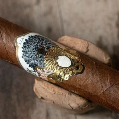 좋은 가격 Professional Full-automatic Production OEM Service ISO9001 Certified Cigar Label and Band for Custom Embossed Designs 온라인으로